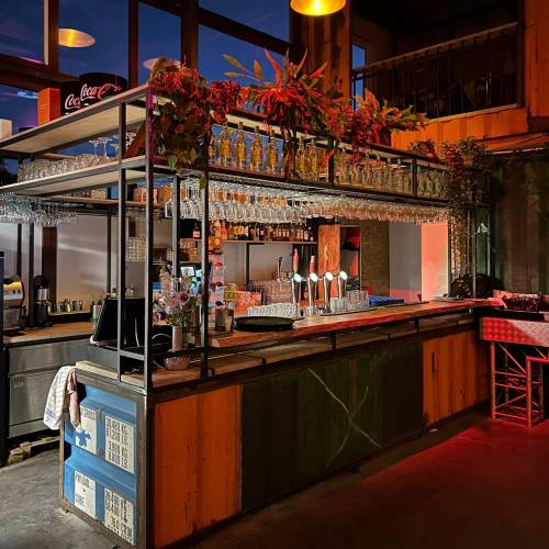 Bar binnen